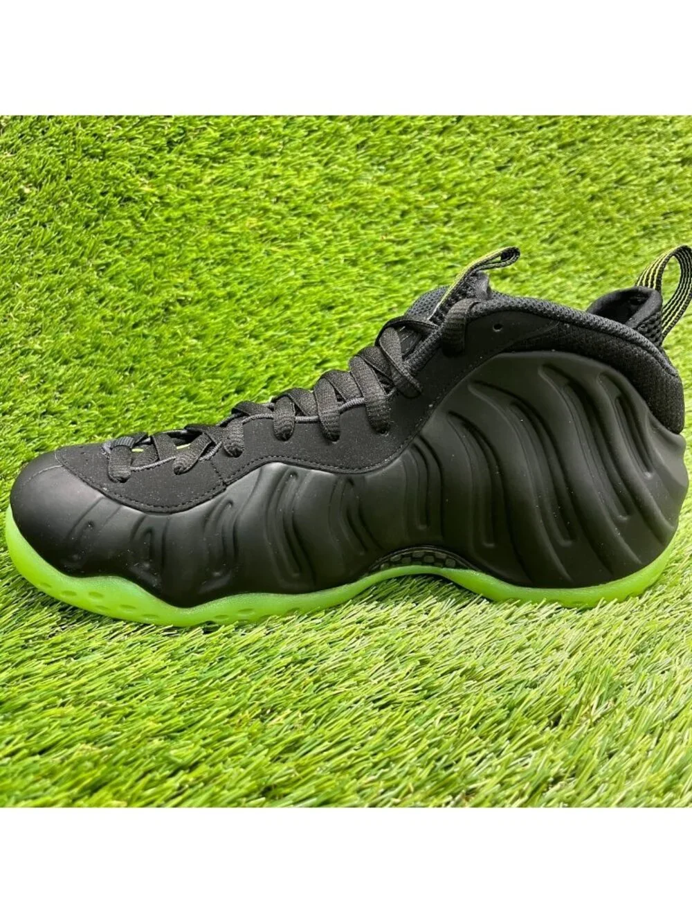 Nike Air Foamposite One Mens Size 9.5 Black Athletic Running Shoes Sneakers